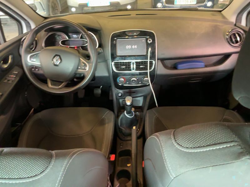 Renault Clio 1.2 Zen — zdjęcie 12