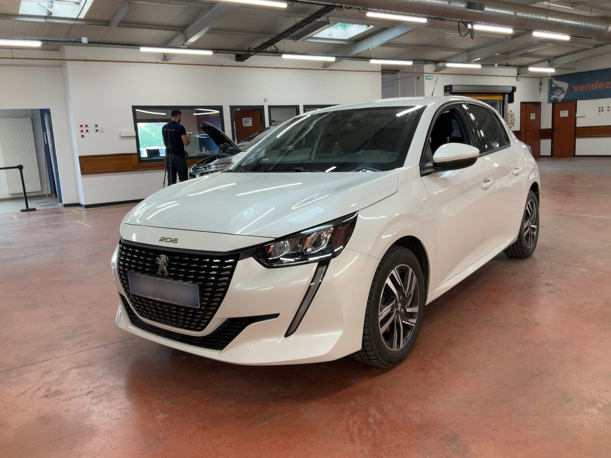 Peugeot 208 2021
