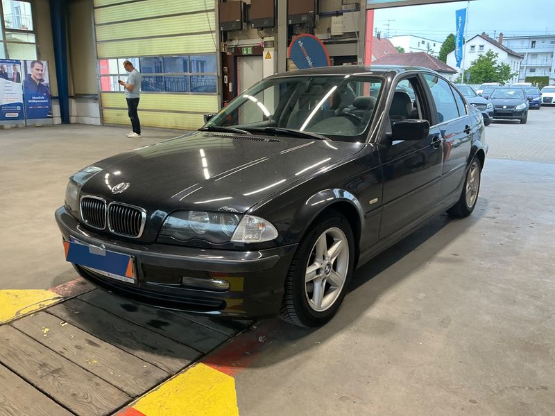BMW 3er 320i — zdjęcie 1