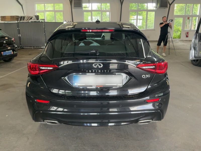 Infiniti Q30 2.2 Diesel — zdjęcie 5