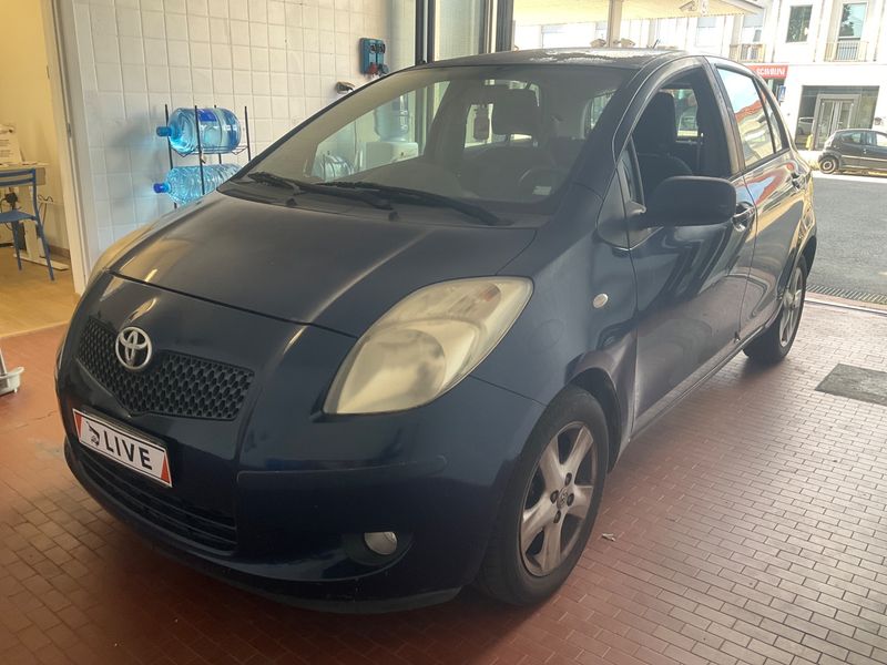 Yaris 1.3 VVT-i Sol