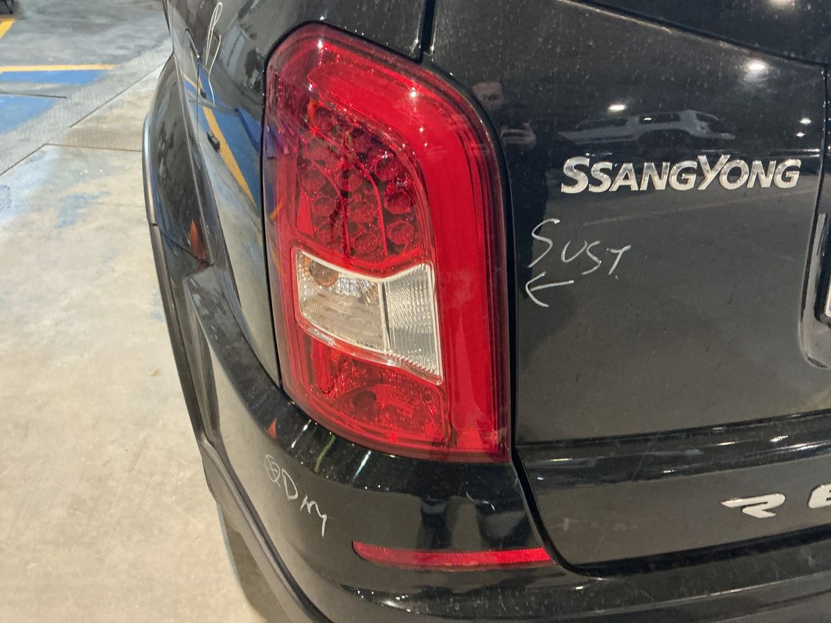 Ssangyong Rexton 2016 — photo 74
