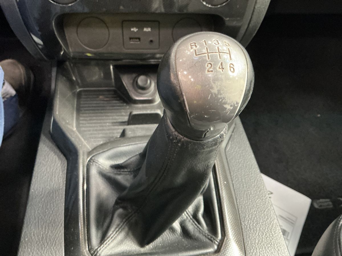 Ssangyong Rexton 2016 — photo 37