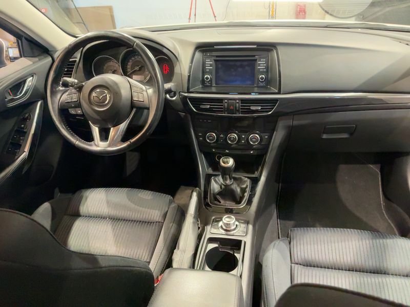 Mazda 6 2.2 Turbodiesel Center-Line — zdjęcie 12