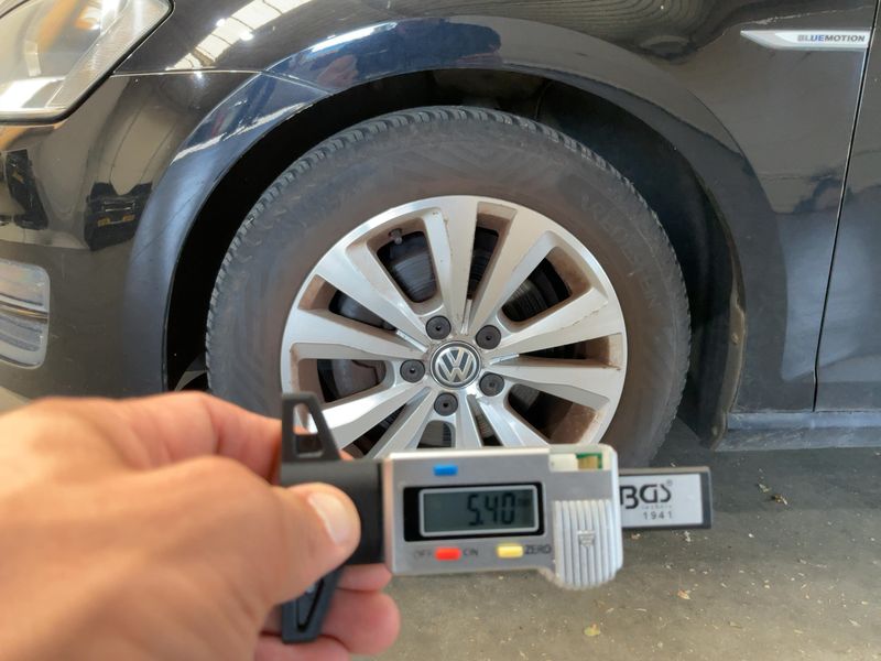 Volkswagen Golf VII 1.0 TSI Comfortline BlueMotion Tech 2015 – снимка 3