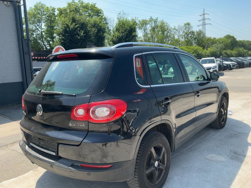 Volkswagen Tiguan 2.0 TDI Sport & Style 4Motion 2009 – снимка 8