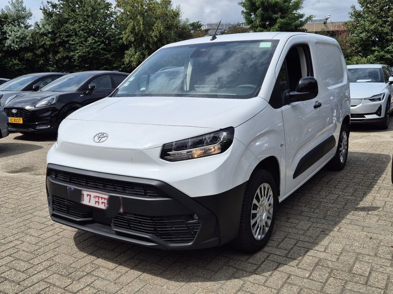 ProAce City 1.5 D-4D L1 Select