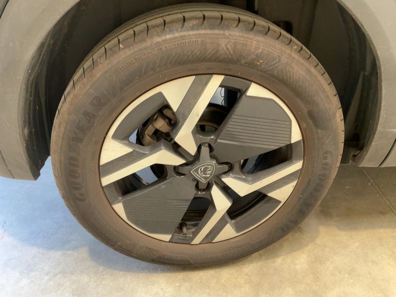 Peugeot 2008 1.2 PureTech Allure 2024 – снимка 9