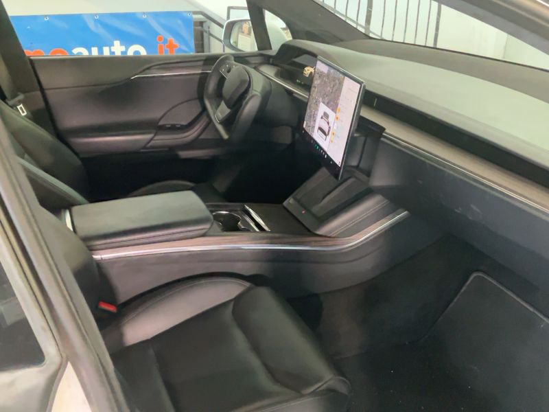 Tesla Model X Max Range — zdjęcie 11