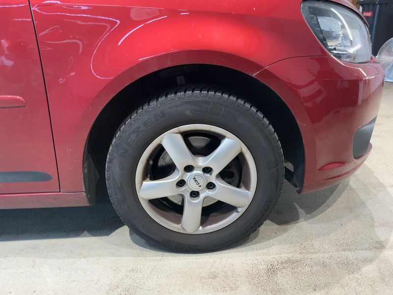 Volkswagen Touran 1.2 TSI Comfortline 2014 – снимка 11