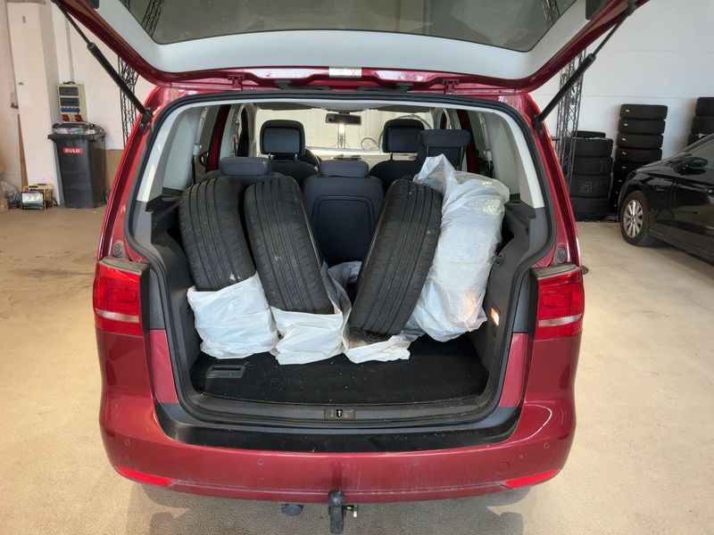 Volkswagen Touran 1.2 TSI Comfortline 2014 – снимка 16