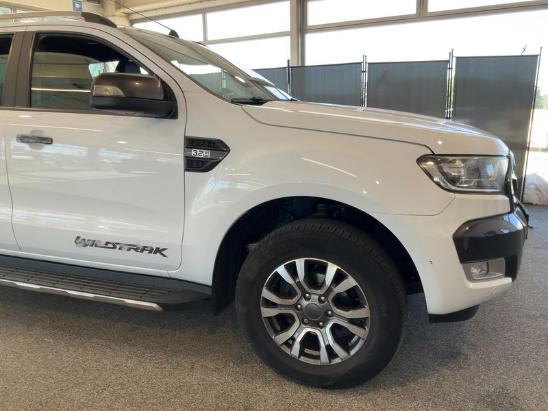 Ford Ranger 3.2 TDCi Doppelkabine 4x4 Wildtrak — zdjęcie 8
