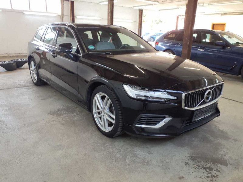 Volvo V60 2022