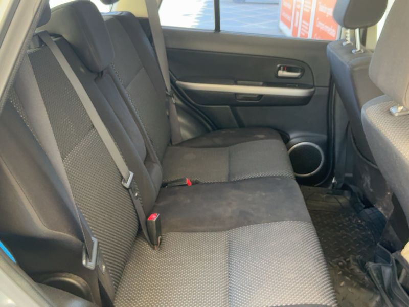 Suzuki Grand Vitara 2.0 JLX-A — zdjęcie 14