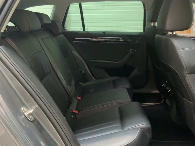 Skoda Superb 2.0 TDI L&K 2022 – снимка 19
