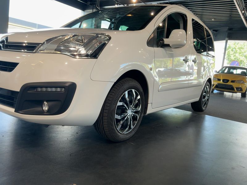 Citroen Berlingo 1.6 Blue-HDi Selection 2016 – снимка 2