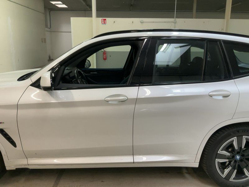 BMW iX3 electric drive 210 kW Inspiring — zdjęcie 4
