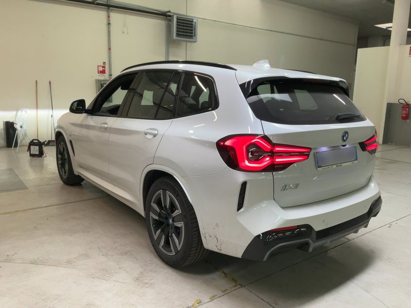 BMW iX3 electric drive 210 kW Inspiring — zdjęcie 3