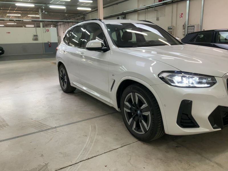 BMW iX3 electric drive 210 kW Inspiring — zdjęcie 8