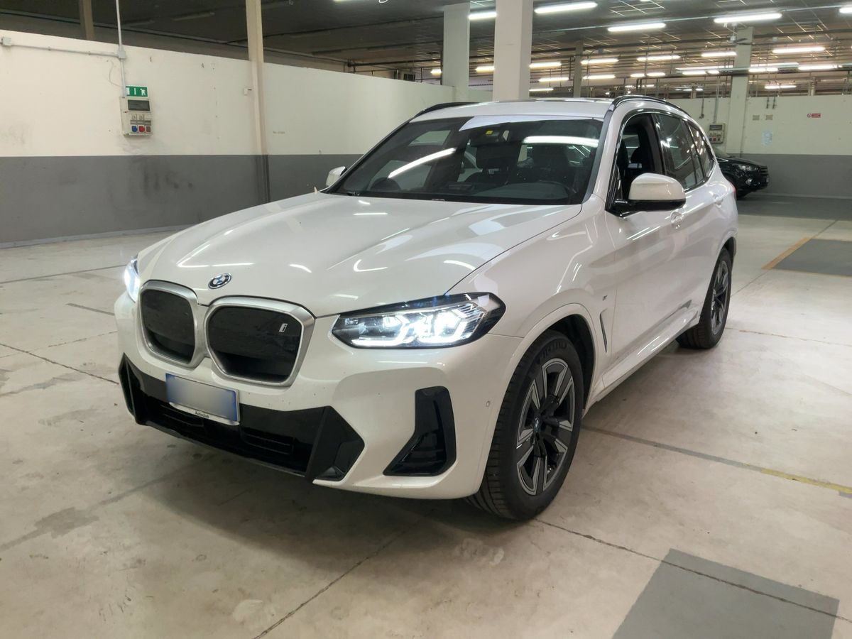 BMW iX3 2023