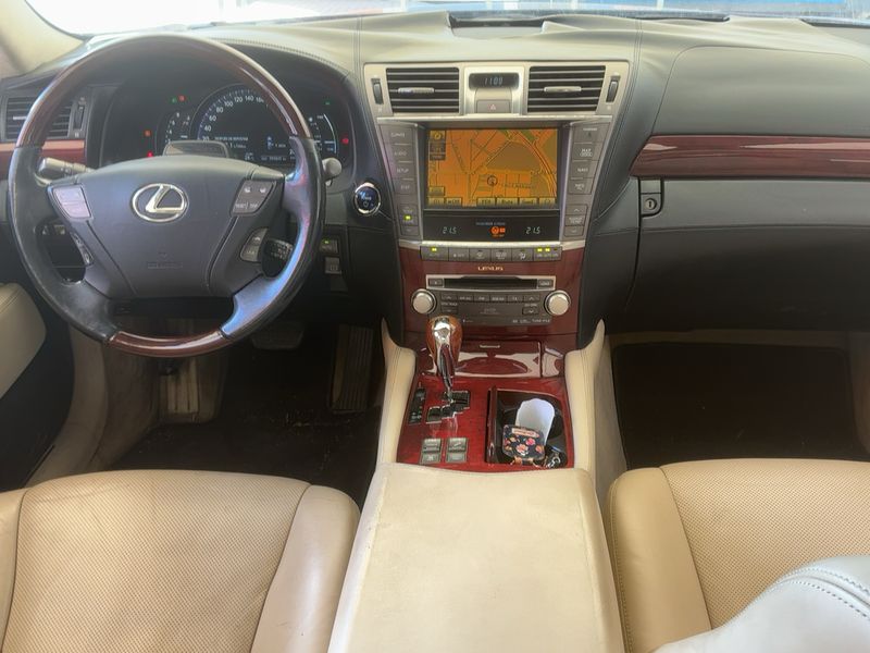 Lexus LS-Serie LS 600h 2011 – снимка 17