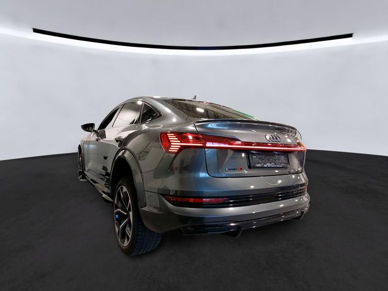 Audi e-tron Sportback e-tron S quattro — zdjęcie 14