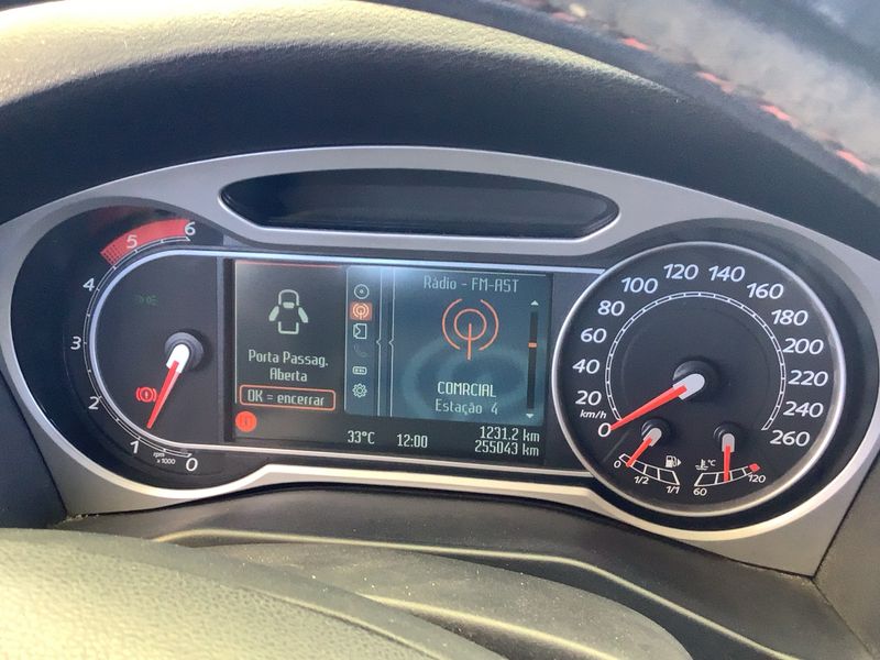 Ford Mondeo 2.2 TDCi Titanium S — zdjęcie 13