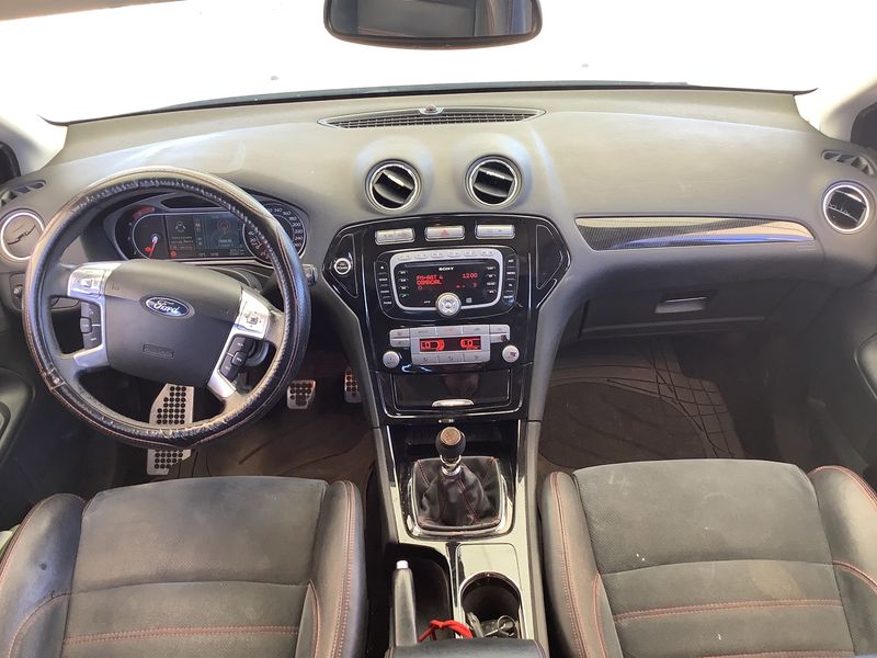 Ford Mondeo 2.2 TDCi Titanium S — zdjęcie 12