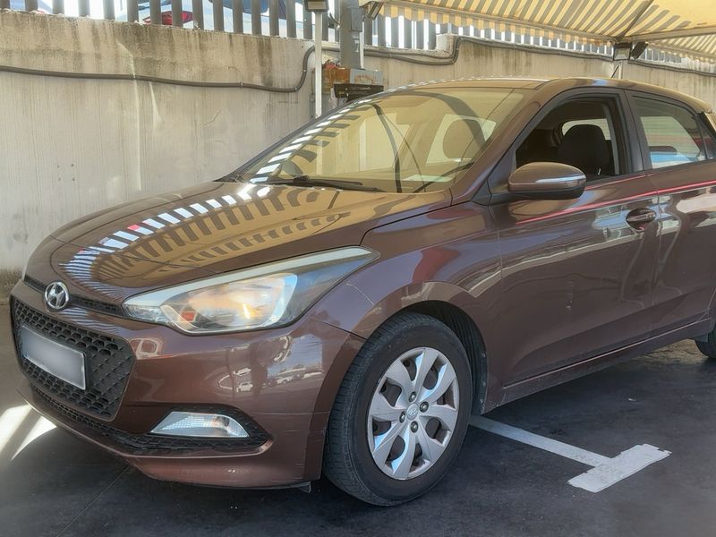 Hyundai i20 1.2 Initia — zdjęcie 1