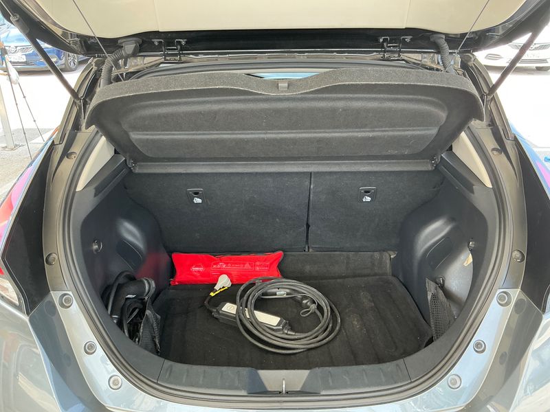 Nissan Leaf electric drive 110 kW N-Connecta — zdjęcie 10
