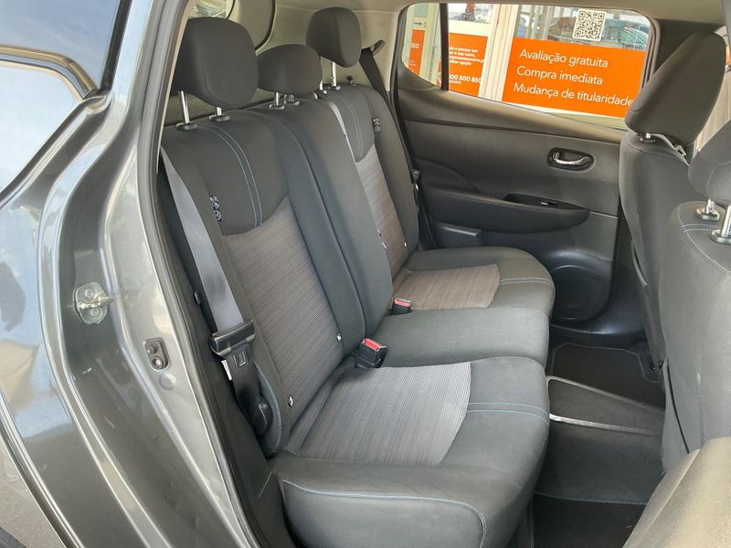 Nissan Leaf electric drive 110 kW N-Connecta — zdjęcie 14