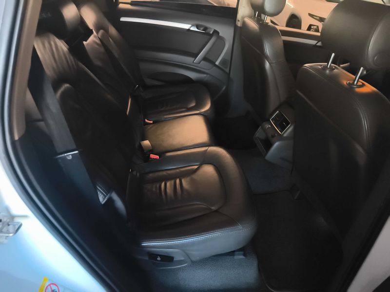 Audi Q7 3.0 V6 TDI quattro — zdjęcie 13