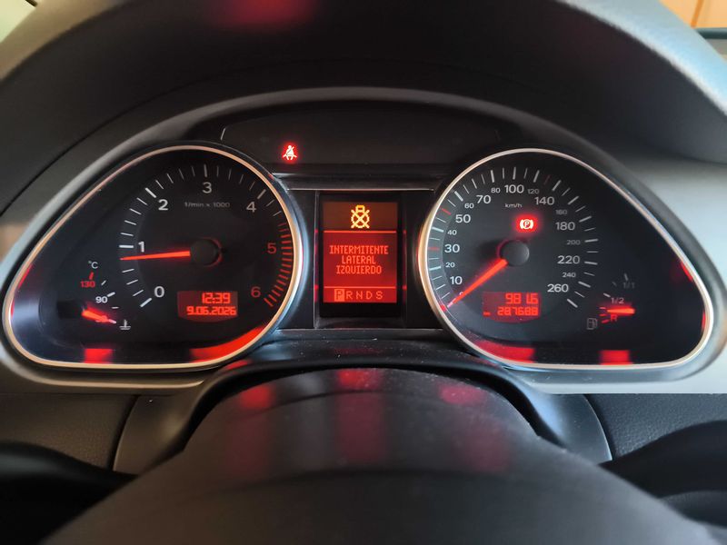 Audi Q7 3.0 V6 TDI quattro — zdjęcie 12
