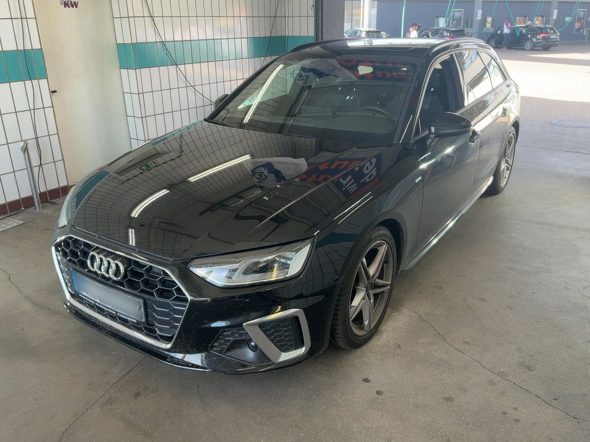 Audi A4 2022 — photo 1
