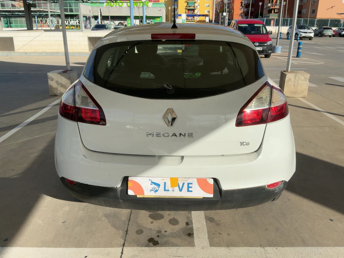 Renault Megane 2015 — photo 8