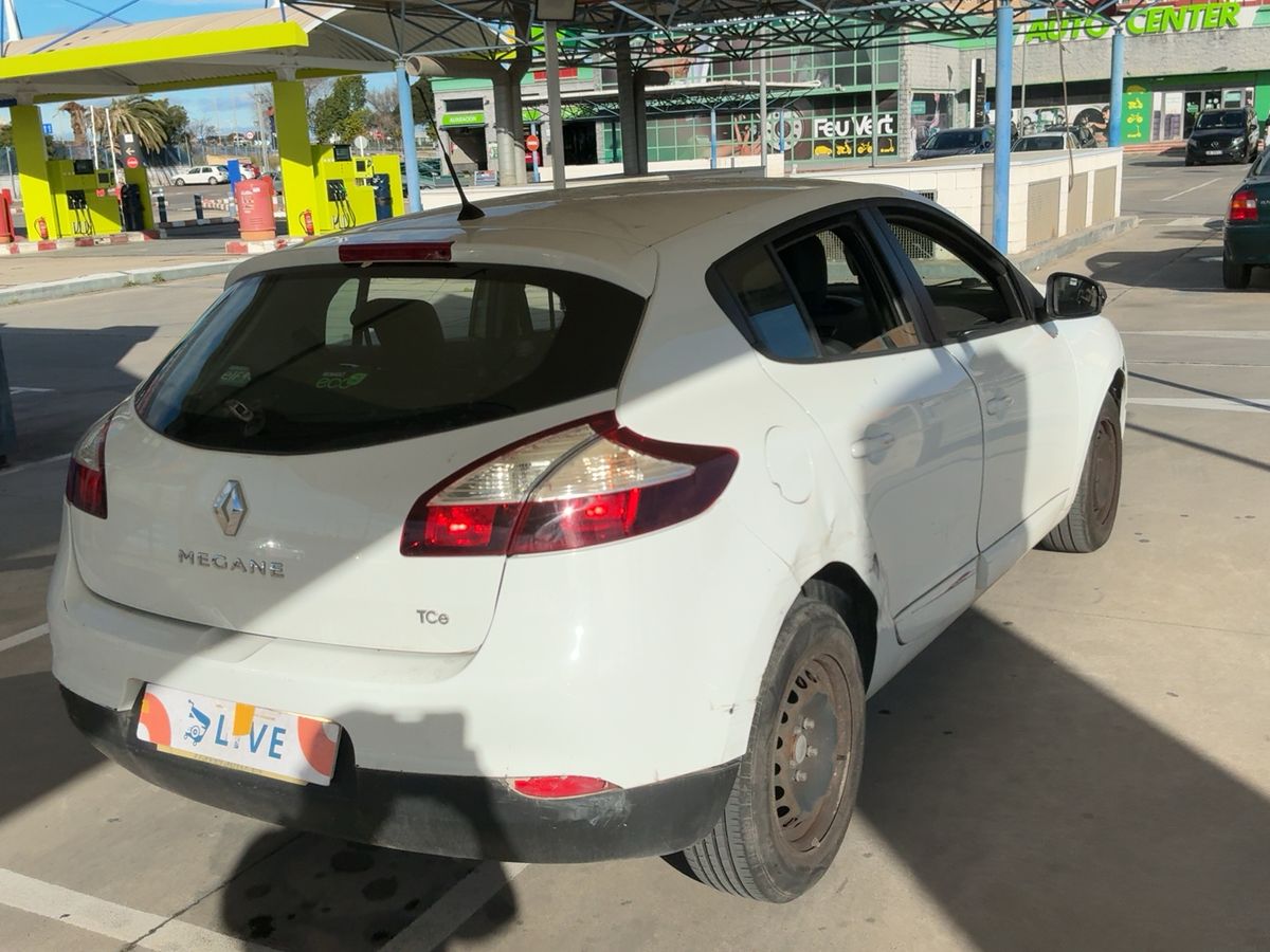 Renault Megane 2015 — photo 9