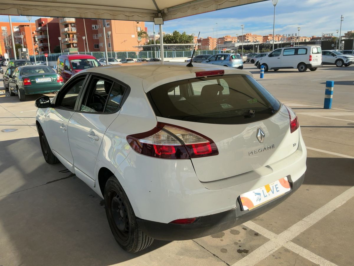 Renault Megane 2015 — photo 7