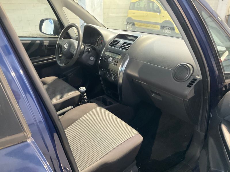 Fiat Sedici 1.9 JTD Multijet Dynamic 4x4 — zdjęcie 3
