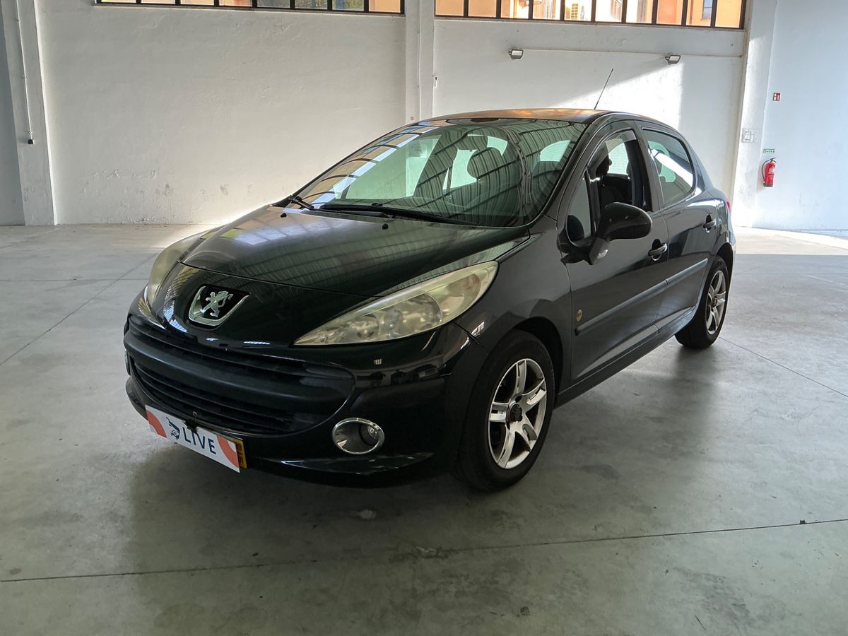 Peugeot 207 1.4 VTi Filou
