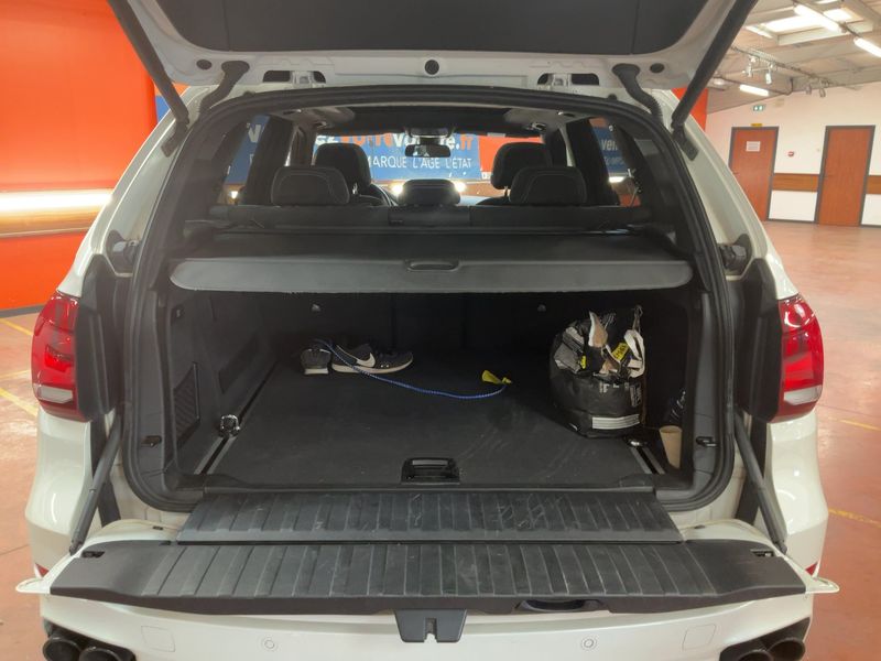 BMW X5 M50d — zdjęcie 10