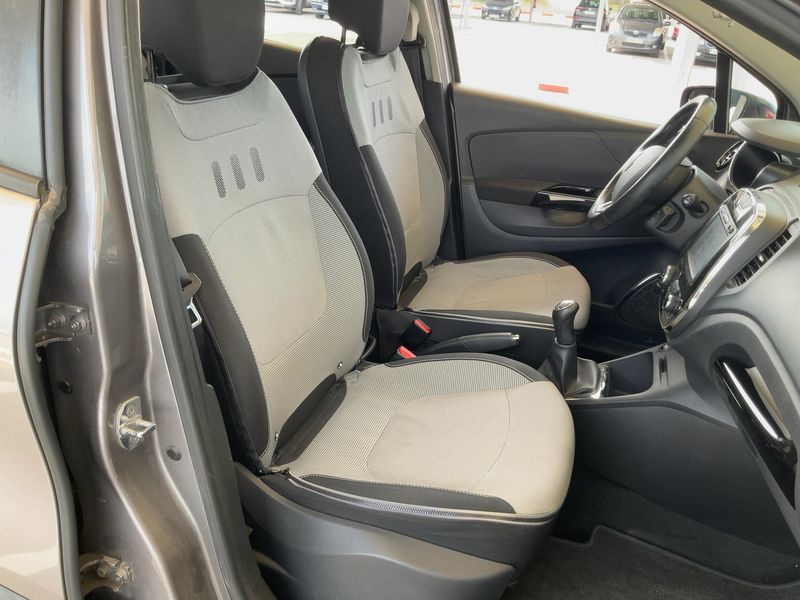 Renault Captur 0.9 Energy Zen — zdjęcie 11