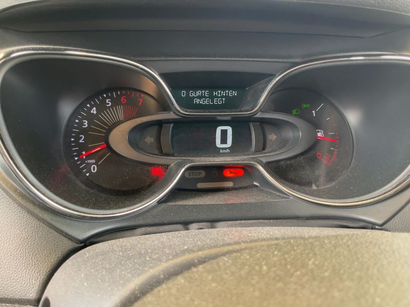 Renault Captur 0.9 Energy Zen — zdjęcie 13