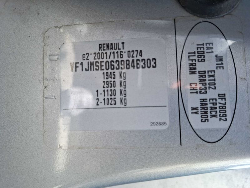 Renault Scenic 1.5 dCi Latitude — zdjęcie 15