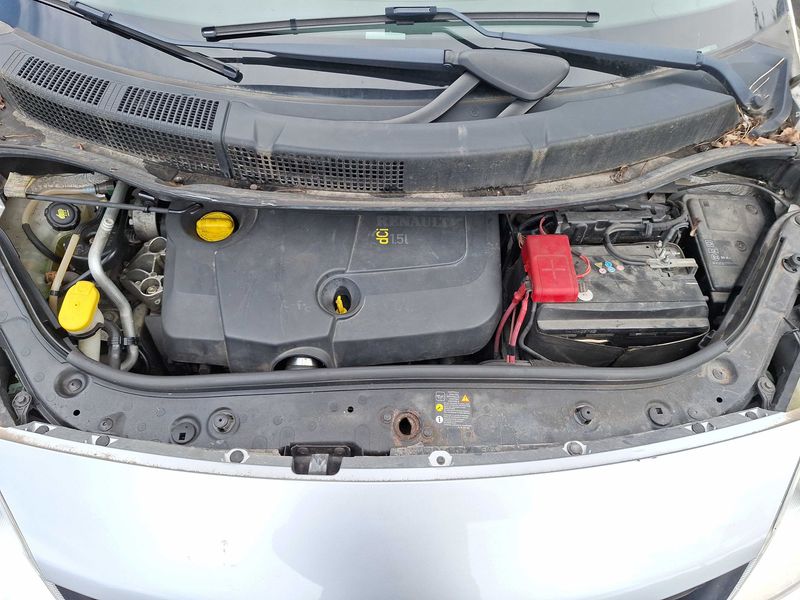 Renault Scenic 1.5 dCi Latitude — zdjęcie 8