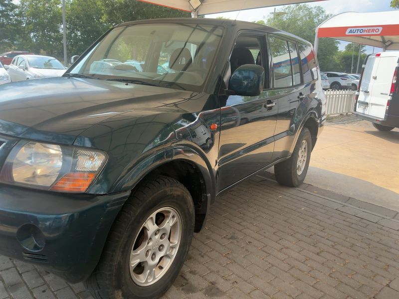 Mitsubishi Pajero 3.2 DI-D Avance — zdjęcie 2