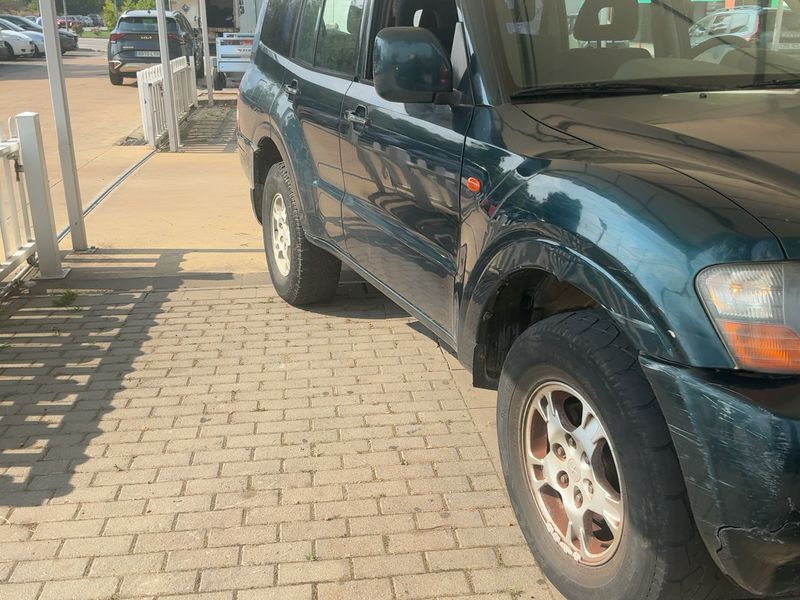 Mitsubishi Pajero 3.2 DI-D Avance — zdjęcie 8