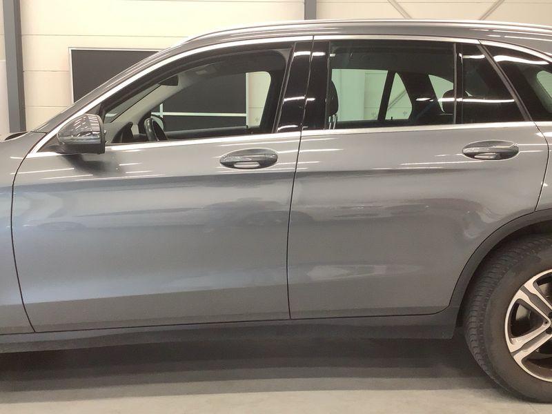 Mercedes-Benz GLC-Klasse GLC 300 de 4Matic — zdjęcie 4