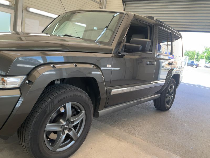 Jeep Commander 3.0 CRD V6 Limited — zdjęcie 2