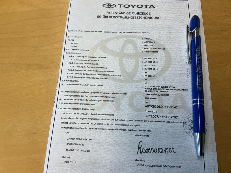 Toyota Hilux 2.4 D-4D Single Cab Duty 4x2 — zdjęcie 16