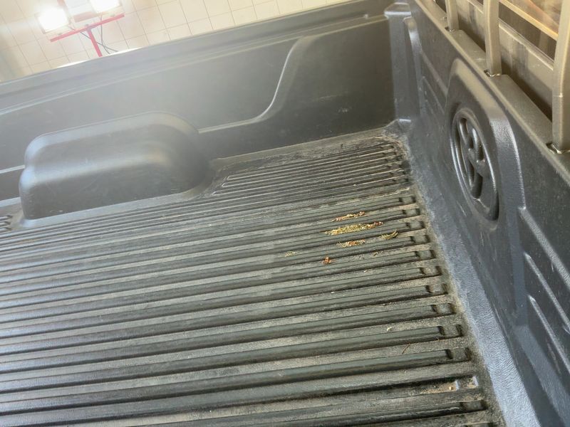 Toyota Hilux 2.4 D-4D Single Cab Duty 4x2 — zdjęcie 14